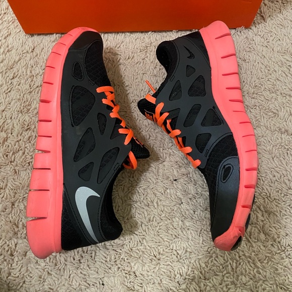 WMNS NIKE FREE RUN 2 (reflective) - Picture 4 of 5